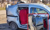 На Дніпропетровщині ворожий дрон поцілив в авто: є постраждалі