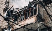 Попадание по многоэтажке в Днепре: под завалами ищут 2 человек, некоторые квартиры полностью разрушены (ФОТО, ВИДЕО)