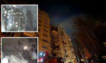 Первые минуты после удара по дому в АНД районе Днепра: патрульные показали видео