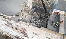 Из-под завалов поврежденного дроном дома в Днепре достали тело мужчины