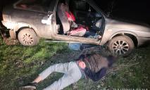 У Дніпропетровській області пішоходи, яких ледь не збили, викрали авто у водія