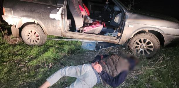 В Днепропетровской области пешеходы, которых едва не сбили, угнали авто у водителя