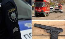 В Днепре пьяный мужчина стрелял в трамвай, в котором были пассажиры: комментарий полиции