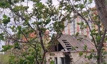 Как выглядит один из последних домов в районе бывших Городских Дач Екатеринослава: нет половины крыши и стены (ФОТО)