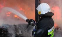 На Днепропетровщине ночью уничтожили 4 «шахеда»: обломки упали на объект критической инфраструктуры, вспыхнул пожар