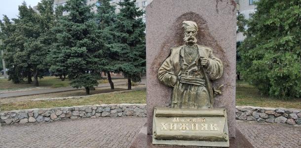 В Павлограде снесут памятник основателю города, потому что оказалось, что основал его не он