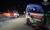 У Дніпрі Skoda зіткнулася з каретою швидкої допомоги: є постраждалі