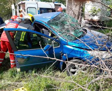 Моторошна ДТП у Кривому Розі: рятувальники деблокували водійку з понівеченого автомобіля