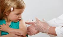 Жителям Днепра напомнили, кому и когда делать прививки против полиомиелита: лекарства от него не существует
