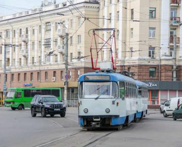 У Дніпрі на 4 дні перекриють рух транспорту у центрі міста: як курсуватимуть трамваї та авто