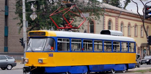 В Днепре два трамвая приостановят движение, а вместо них будет ездить один временный