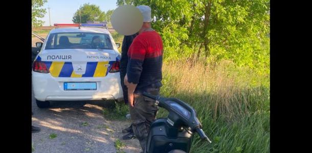 Скутерист из Днепра в третий раз за год попался патрульным пьяным за рулем
