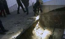 Подростка, которого житель Днепра нанял на строительство, убило бетонной плитой