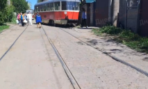 У Дніпрі трамвай №9 зійшов з рейок (ВІДЕО)