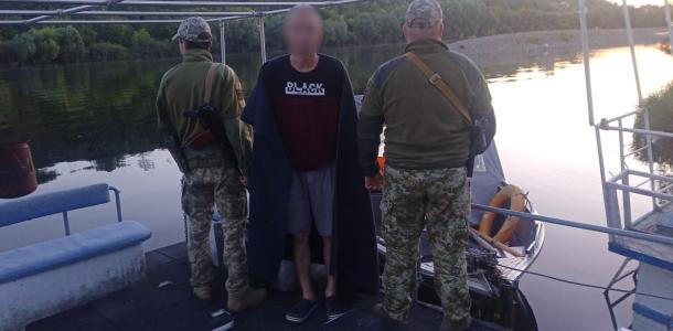 В Украине пограничники задержали аквамена, пытавшегося доплыть к любимой через Днестр
