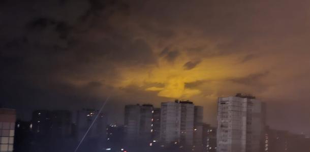 В ночном небе над Днепром заметили «ангела» (ФОТО)