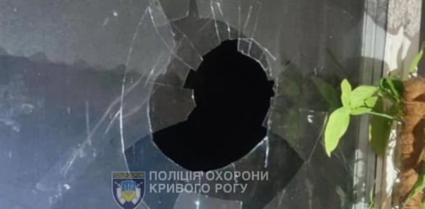 На Днепропетровщине 19-летний парень разбил окна в школе ради развлечения