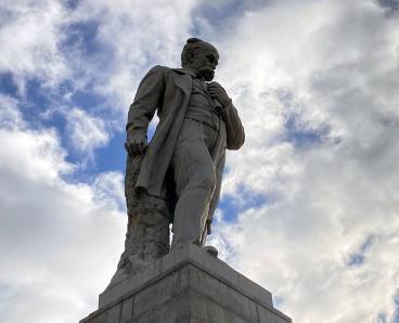 Біля пам’ятника Шевченка у Дніпрі висадять лаванду