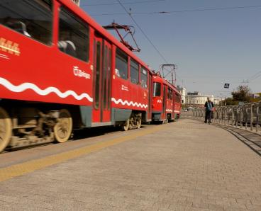 У Дніпрі популярні трамваї тимчасово будуть курсувати за обʼєднаним маршрутом