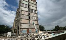 У Дніпрі завершують демонтаж секцій будинку 118 на Перемозі, в який влучила ракета