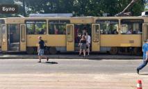 В Днепре на Соборной площади на остановках трамваев появятся «венские платформы»: для чего они нужны