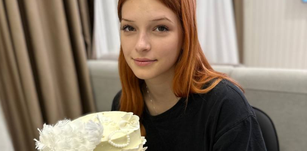 Полиция Днепра разыскивает 17-летнюю Еву Сапаренко: девушка пропала после визита в больницу