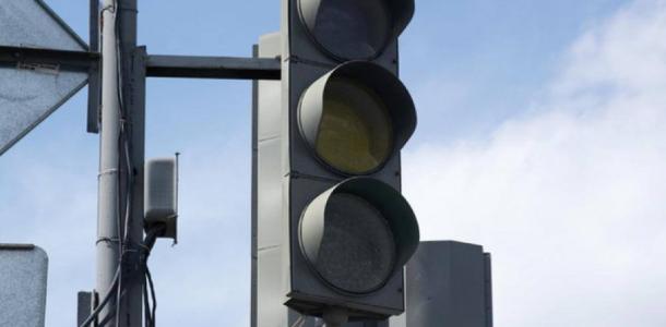 Будьте внимательны на дорогах: в Днепре из-за экстренных отключений света не работает почти половина светофоров