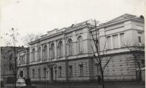 Як десятки років тому виглядала вулиця Грушевського у Дніпрі: будівлі ринку та рейки на місці церкви