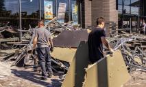 Як зсередини виглядає супермаркет понівечений під час ракетної атаки на Дніпро 1 липня (ФОТО)