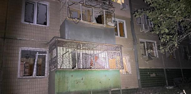 Враг ночью атаковал Никопольщину: пострадала женщина