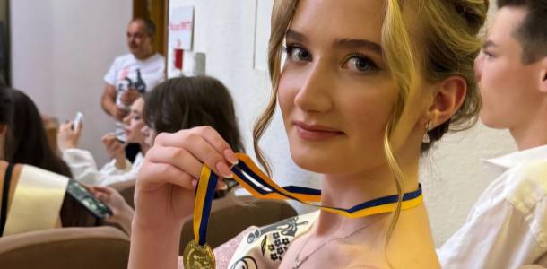 Выпускница лицея из Днепра стала одной из семи учеников в Украине, набравших максимальные 800 баллов на НМТ