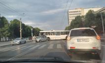 В Днепре из-за многочисленных ДТП в центре города образовались пробки (ФОТО)