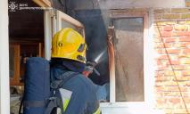 На Дніпропетровщині сталася пожежа у будинку: загинули двоє людей
