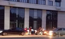 В результате стрельбы в Днепре на Набережной Победы пострадал мотоциклист: комментарий полиции