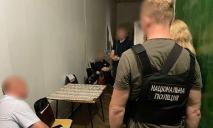 Двух психологов из Кривого Рога подозревают в незаконной переправке военнообязанных за границу