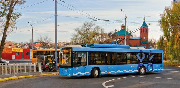 В Днепре 1 августа некоторый общественный транспорт не будет заезжать на Соборную площадь: изменения в маршрутах